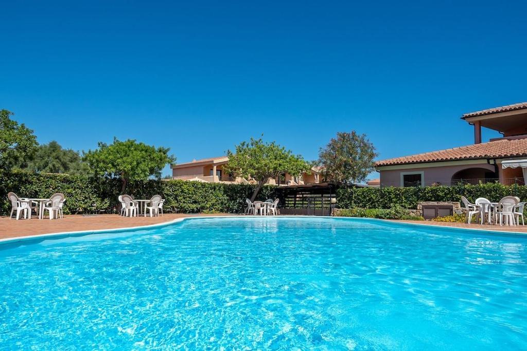 House In Residence With Swimming Pool 2 Km From The Sea Мурта-Мария Экстерьер фото