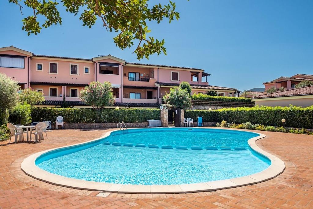 House In Residence With Swimming Pool 2 Km From The Sea Мурта-Мария Экстерьер фото
